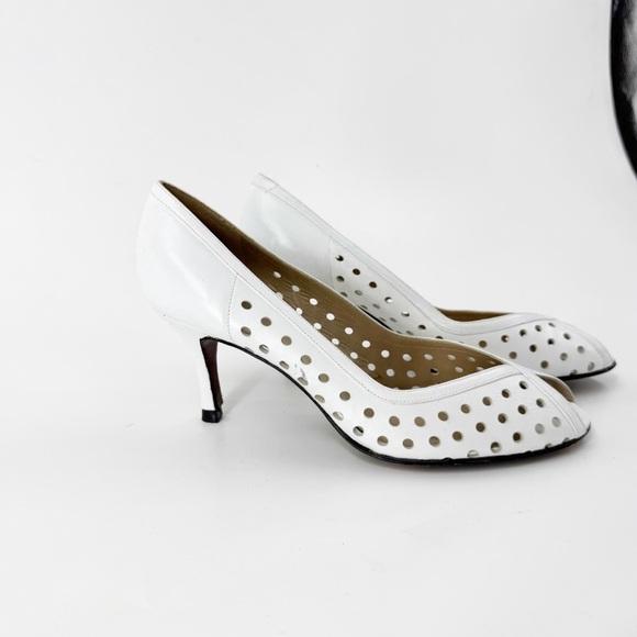 Stuart Weitzman Vintage White Peep Toe Heels Size 8.5 Leather - Picture 3 of 7
